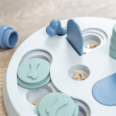 Trixie Dog Activity Flip Board